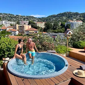 Western Premier Le Patio Des Artistes Wellness Jacuzzi Отель